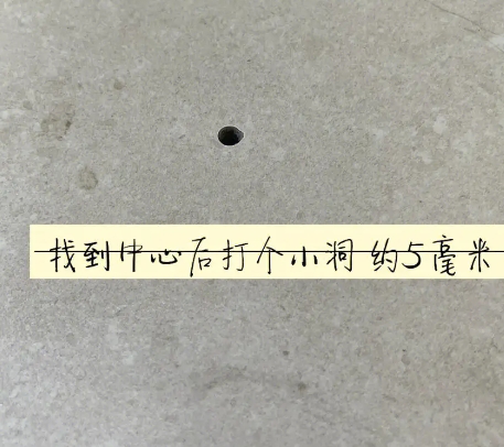 南岳瓷砖空鼓维修公司专业解答在瓷砖铺贴过程中，如果砂料搅拌不均匀，将会带来以下问题